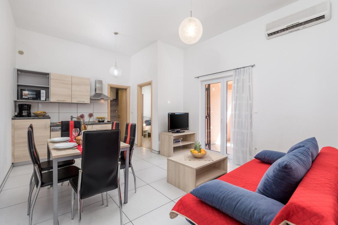 Romana And Tea Apartment Silo (Krk)