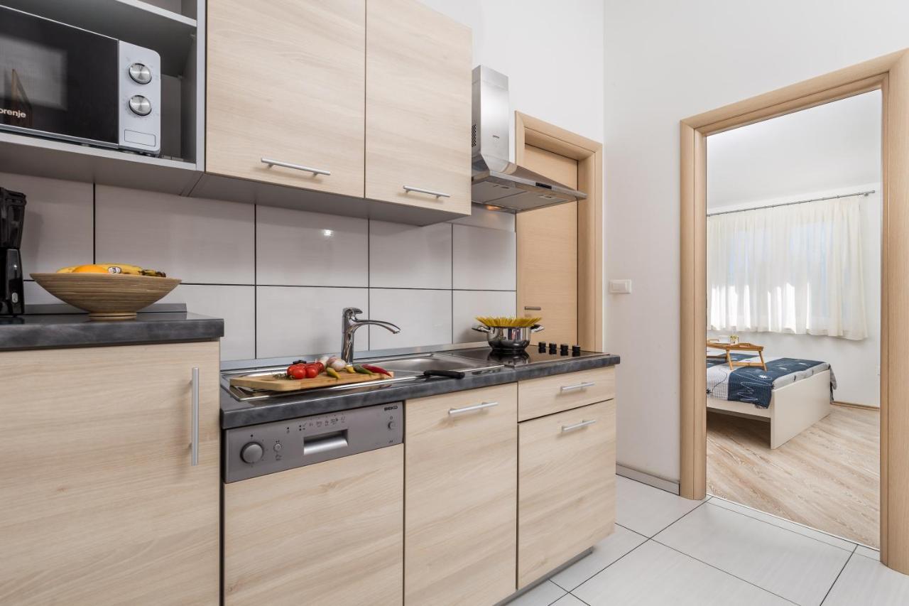 Apartment Romana And Tea Silo (Krk)