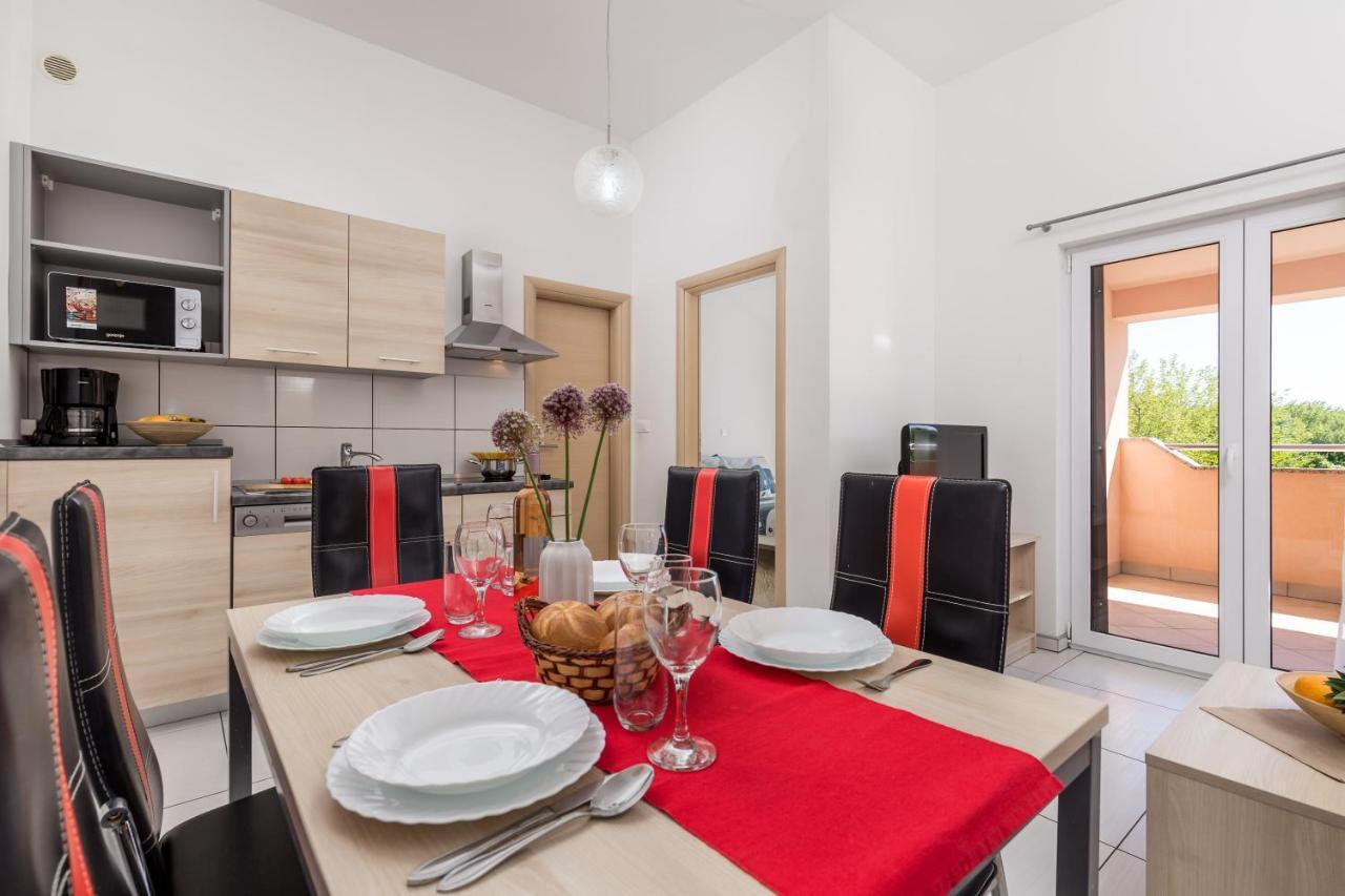 Apartment Romana And Tea Silo (Krk)