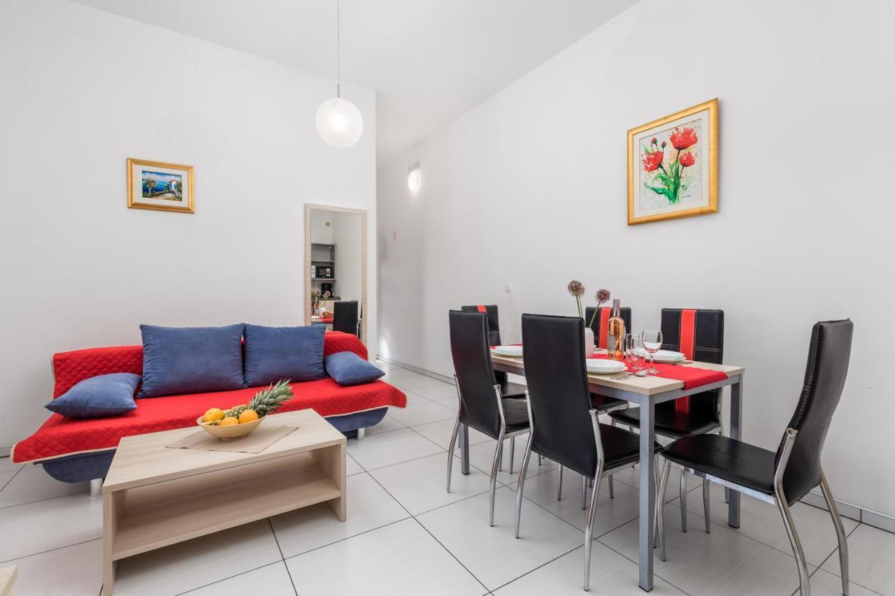 Romana And Tea Apartment *
