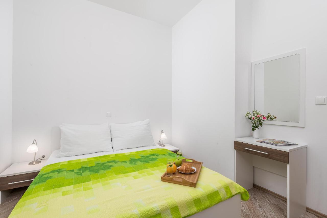 Romana And Tea Apartment *