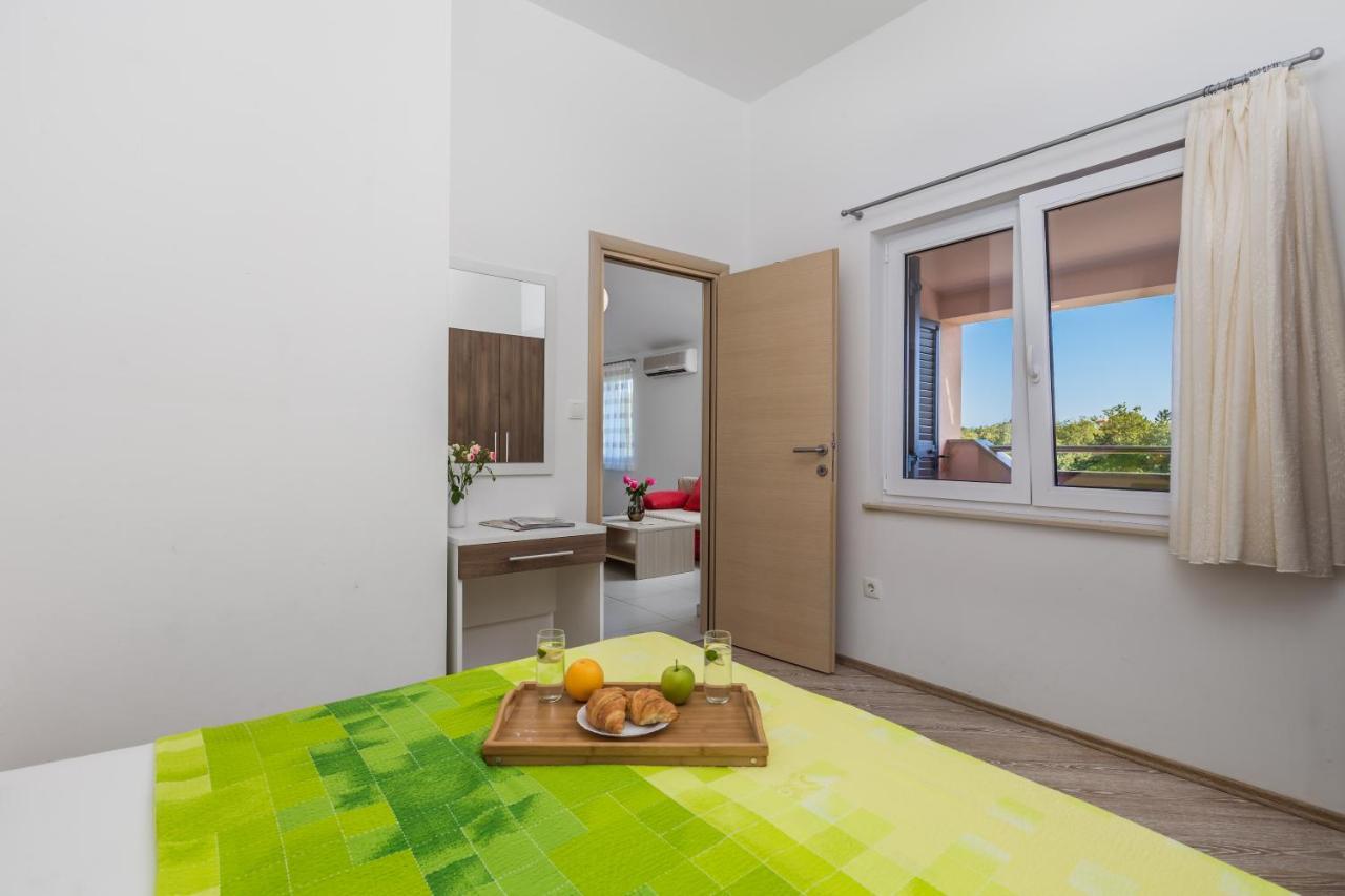 Romana And Tea Apartment